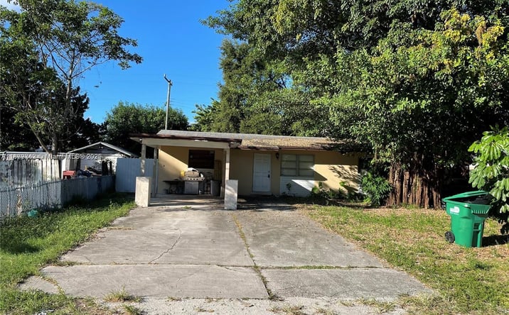 Pictures of Industrial, Hospitality, Office property located at 2755 NE 207th St, Aventura, FL 33180 for sales - image #1