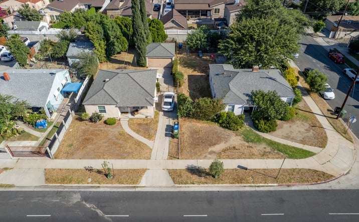 Pictures of Land property located at 14005 Victory Boulevard, Van Nuys, CA 91401 for sales - image #1