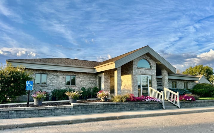 Pictures of Retail property located at 317 2nd Street NW, Roseau, MN 56751 for sales - image #1