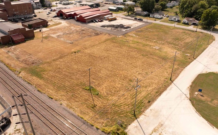 Pictures of Land property located at 200 W 6TH Avenue, Monmouth, IL 61462 for sales - image #1