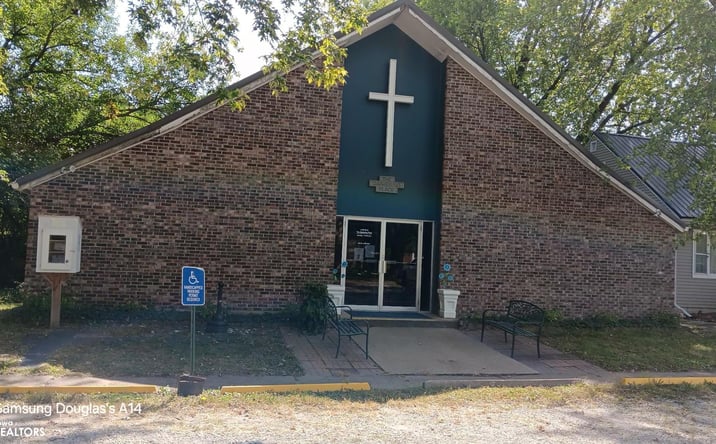 Pictures of Retail, Office, Industrial, Special Purpose property located at 302 W Jefferson Avenue, Fairfield, IA 52556 for sales - image #1