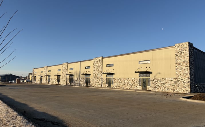 Pictures of Industrial property located at 5950 NW Beaver Dr, Johnston, IA 50131 for sales - image #1