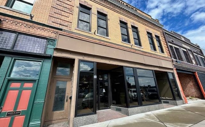 Pictures of Office property located at 719 12th Street, Lawrenceville, IL 62439 for sales - image #1