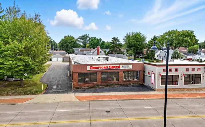 Pictures of Industrial, Retail property located at 3006 AVENUE OF THE CITIES, Moline, IL 61265 for sales - image #1