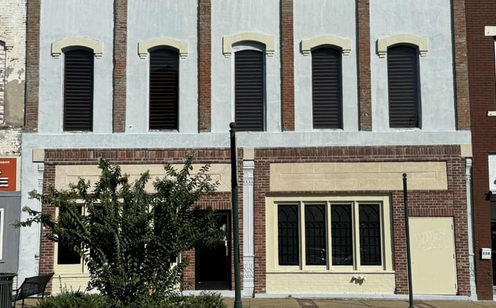 Pictures of Business for Sale, Retail property located at 110 S Main Avenue, Dyersburg, TN 38024 for sales - image #1
