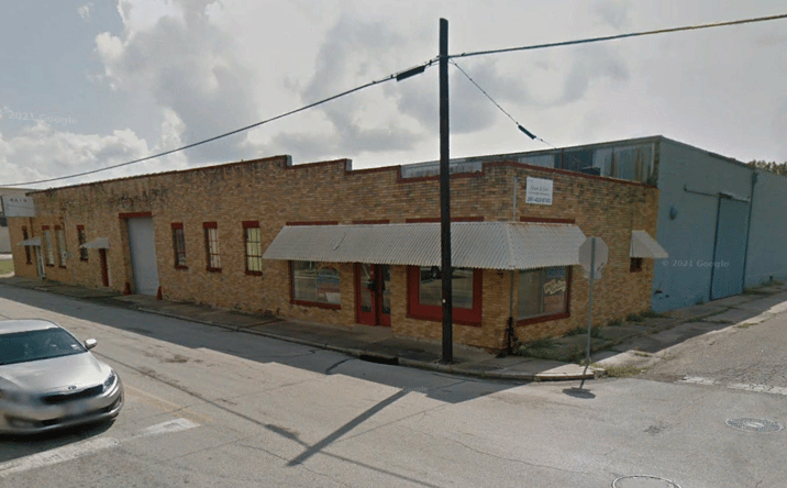 Pictures of Office, Retail property located at 118 S Main St, Baytown, TX 77520 for sales - image #1