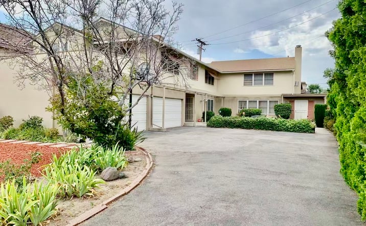Pictures of Multifamily property located at 1150 Okoboji Drive, Arcadia, CA 91007 for sales - image #1