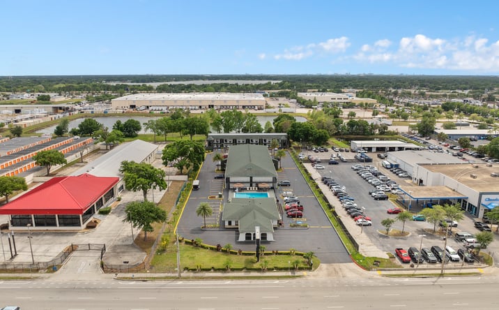 Pictures of Hospitality property located at 3956 W Colonial Dr, Orlando, FL 32808 for sales - image #1