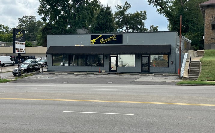Pictures of Retail property located at 1911 Poplar Ave, Memphis, TN 38104 for sales - image #1