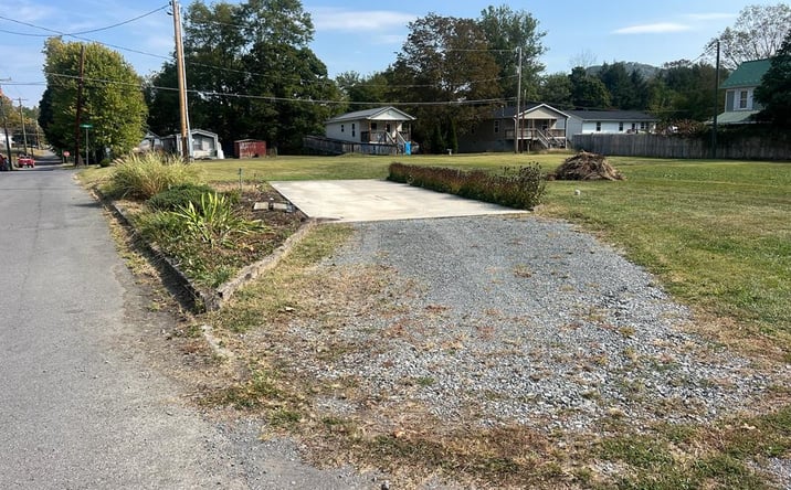 Pictures of Land, Multifamily property located at 142 Washington Street, Alderson, WV 24910 for sales - image #1
