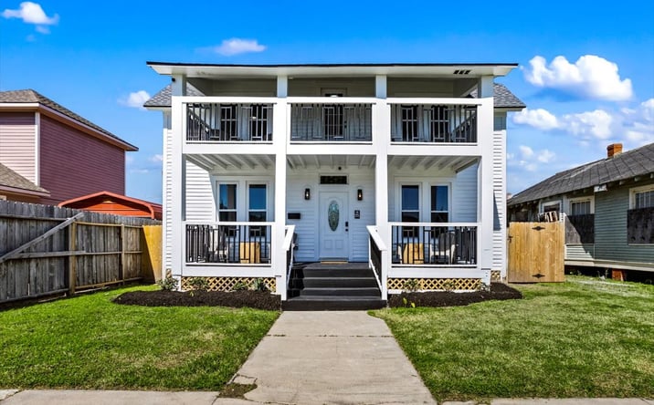 Pictures of Multifamily, Hospitality, Special Purpose property located at 3624 Ave S1/2, Galveston, TX 77550 for sales - image #1