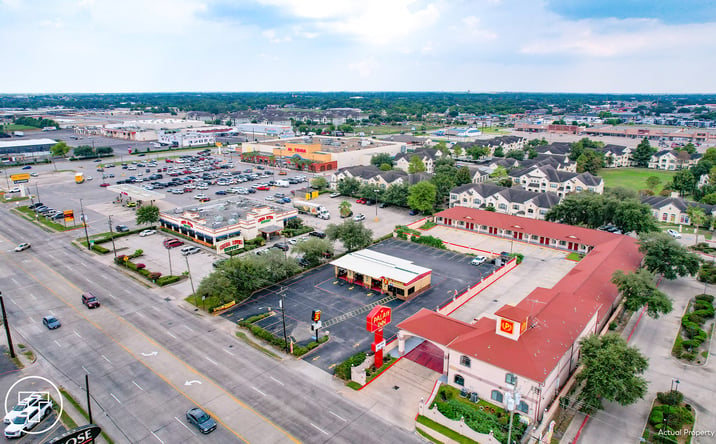 Pictures of Retail property located at 1624 Spencer Hwy, South Houston, TX 77587 for sales - image #1