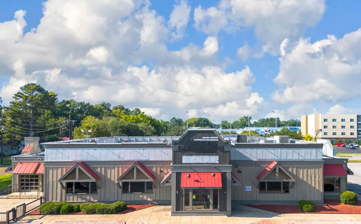 Pictures of Retail property located at 2820 MacArthur Dr, Alexandria, LA 71303 for sales - image #1