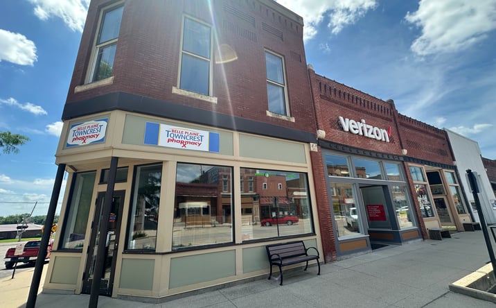 Pictures of Retail property located at 731 12th St, Belle Plaine, IA 52208 for sales - image #1