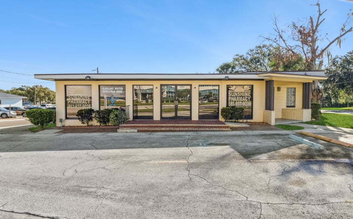 Pictures of Office, Retail property located at 1231 Lakeland Hills Blvd, Lakeland, FL 33805 for sales - image #1