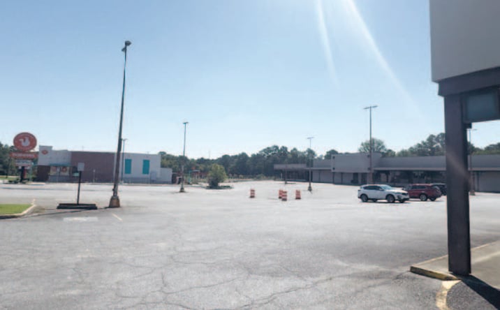 Pictures of Retail property located at 3990 Northside Dr, Macon, GA 31210 for sales - image #1