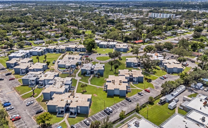 Pictures of Multifamily property located at 2019 5th St W, Bradenton, FL 34205 for sales - image #1