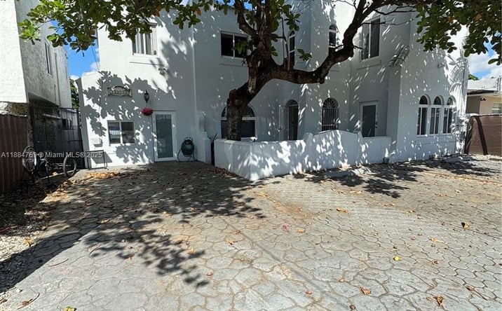 Pictures of Multifamily property located at 1680 NW 22nd Ct, Miami, FL 33125 for sales - image #1