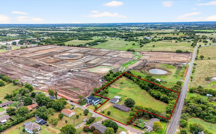 Pictures of Land property located at 102 N 9TH Street, Gunter, TX 76233 for sales - image #1