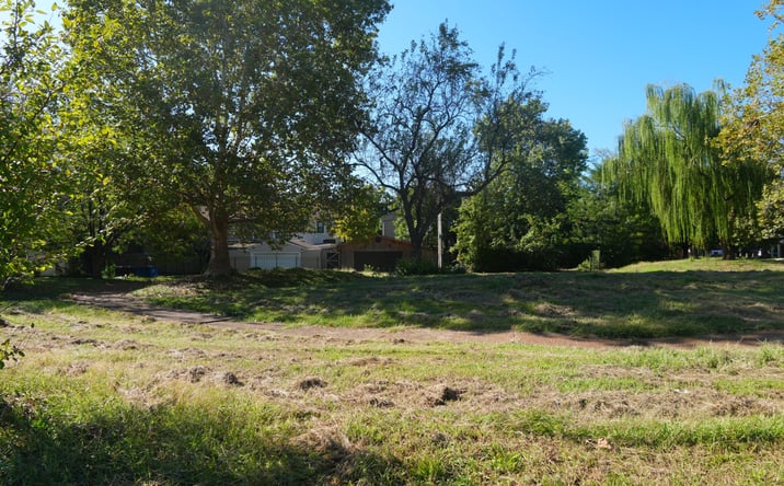 Pictures of Land property located at 946 Hickory St, St. Louis, MO 63104 for sales - image #1