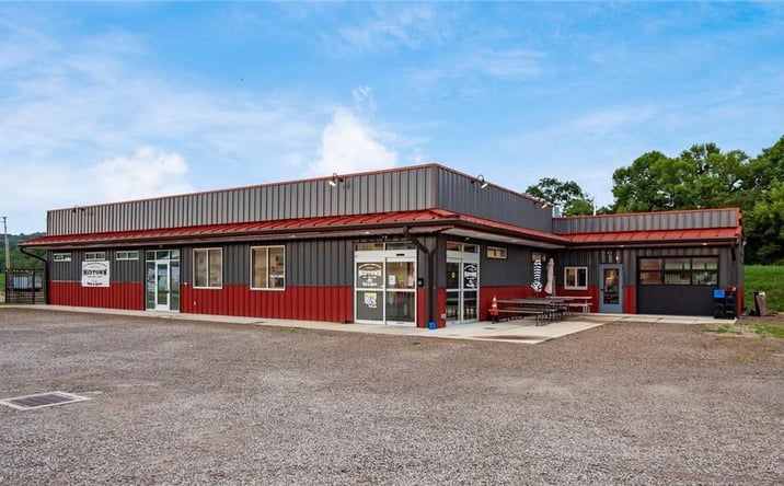 Pictures of Retail, Business for Sale property located at 34 Potters Ln, Roseville, OH 43777 for sales - image #1