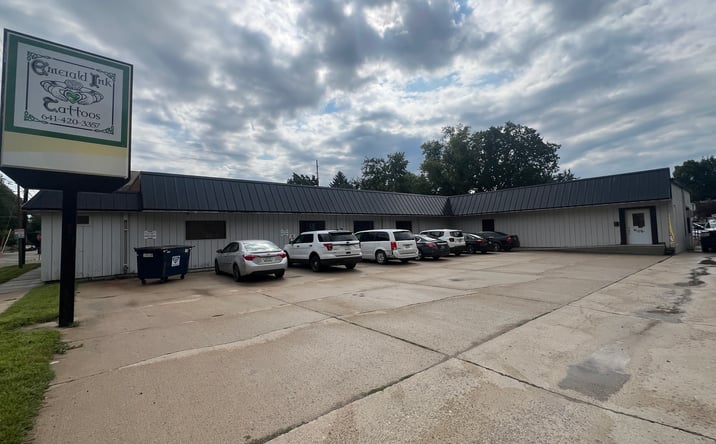 Pictures of Office, Retail property located at 123 1st St SE, Mason City, IA 50401 for sales - image #1