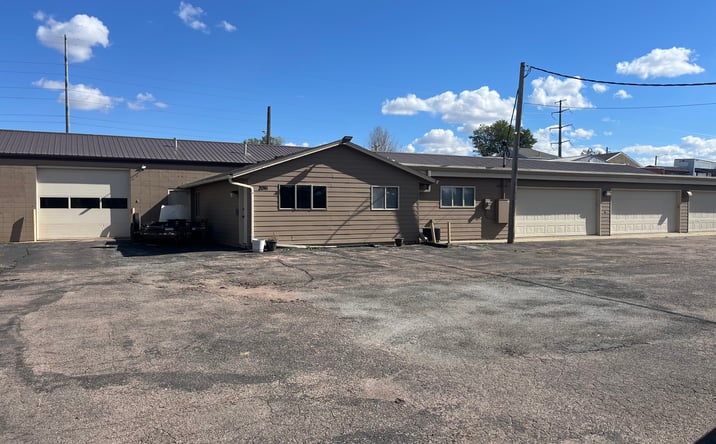Pictures of Industrial property located at 2016 N 3rd Ave, Sioux Falls, SD 57104 for sales - image #1