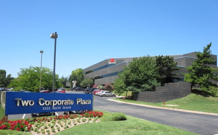 Pictures of Office property located at 5555 N Grand Blvd, Oklahoma City, OK 73112 for sales - image #1