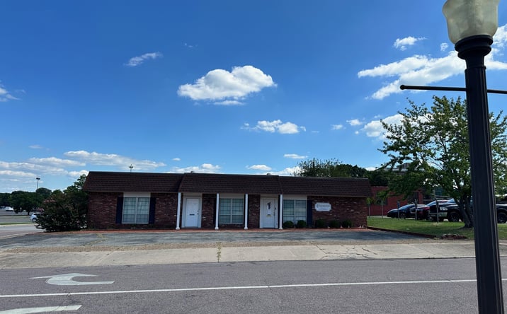 Pictures of Office property located at 330 N 4th St, Muskogee, OK 74401 for sales - image #1