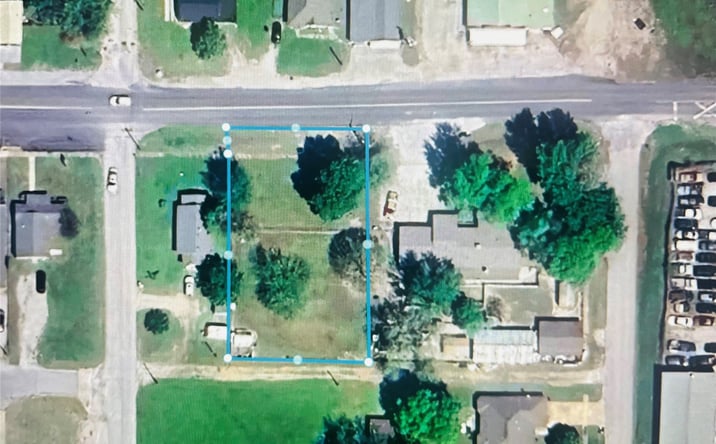 Pictures of Land property located at 210 E Chestnut Street, Coweta, OK 74429 for sales - image #1