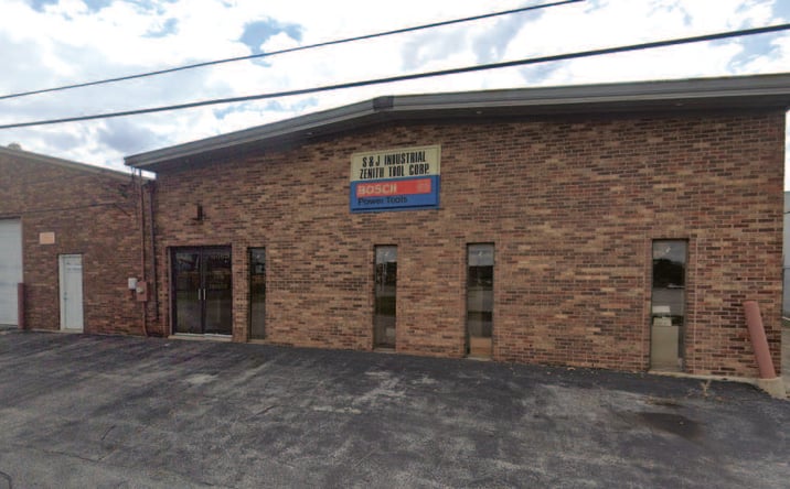 Pictures of Industrial property located at 16060 Suntone Dr, South Holland, IL 60473 for sales - image #1