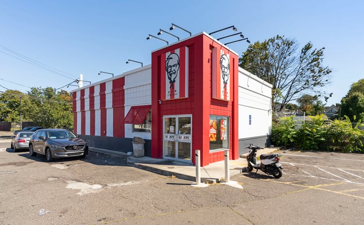 Pictures of Retail property located at 325 Boston Ave, Bridgeport, CT 06610 for sales - image #1