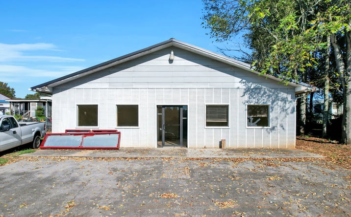 Pictures of Office property located at 2532 Cardnial Street, Athens, TN 37303 for sales - image #1