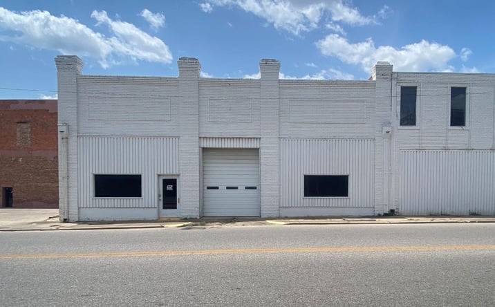 Pictures of Mixed Use, Office, Special Purpose, Retail, Industrial property located at 111 N Washington Street, Ardmore, OK 73401 for sales - image #1