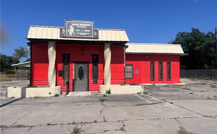 Pictures of Industrial property located at 406 N Johnson St, Alice, TX 78332 for sales - image #1
