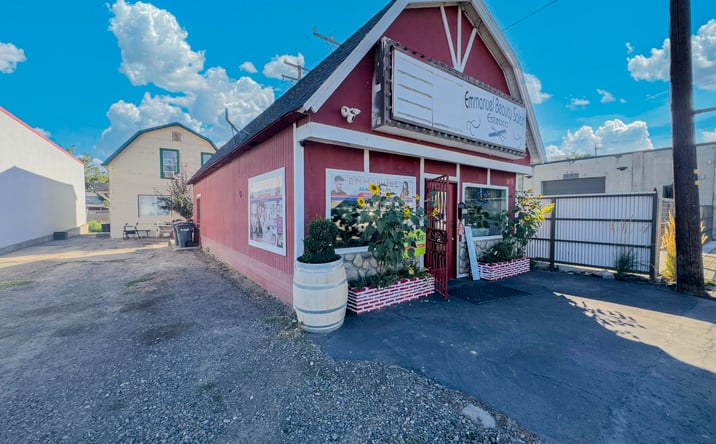 Pictures of Special Purpose property located at 517 Grant Ave, Sunnyside, WA 98944 for sales - image #1