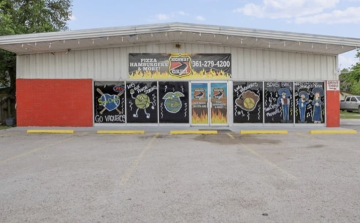 Pictures of Retail property located at 806 EAST GRAVIS, SAN DIEGO, TX 78384 for sales - image #1