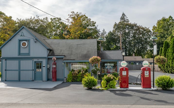 Pictures of Mixed Use, Retail property located at 107 Boston Post Road, Amherst, NH 03031 for sales - image #1