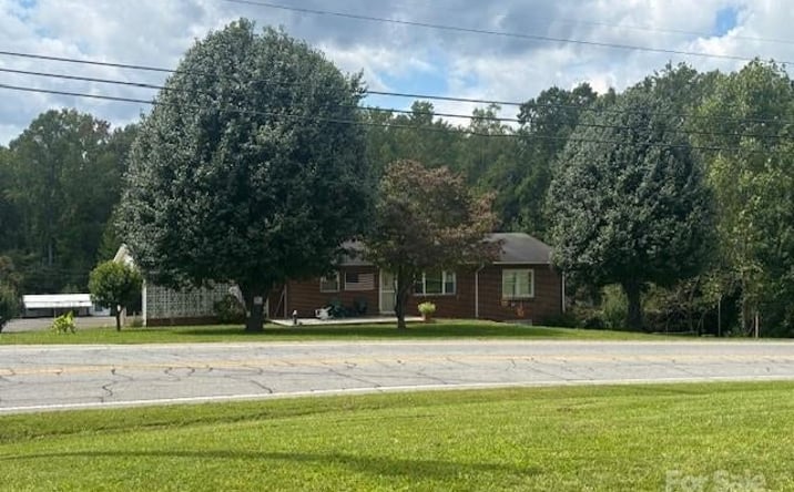 Pictures of Special Purpose property located at 7904 Old Nc 10 Highway, Hickory, NC 28602 for sales - image #1