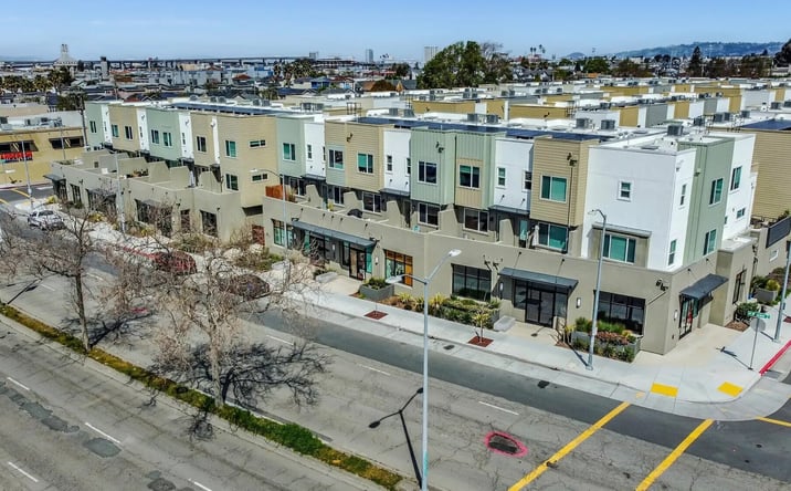 Pictures of Retail property located at 990 W Grand Ave, Oakland, CA 94607 for sales - image #1