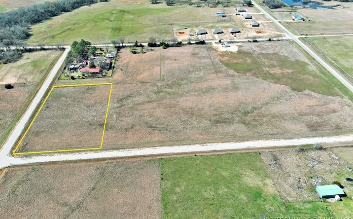 Pictures of Land property located at McKennon, Durant, OK 74701 for sales - image #1