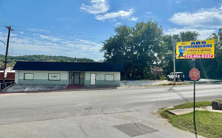 Pictures of Special Purpose property located at 1329 Broadway, Hannibal, MO 63401 for sales - image #1