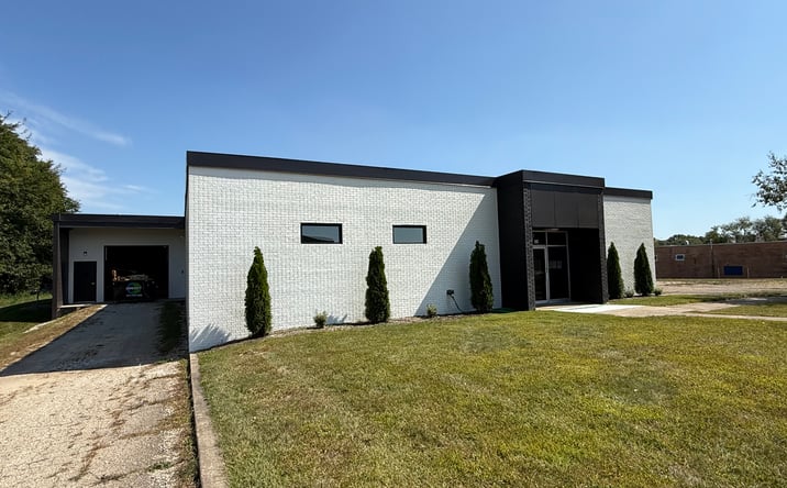 Pictures of Industrial property located at 50 N 17th St, St. Charles, IL 60174 for sales - image #1