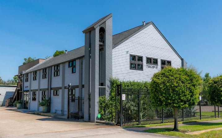 Pictures of Office property located at 733 E 12th 1/2 St, Houston, TX 77008 for sales - image #1