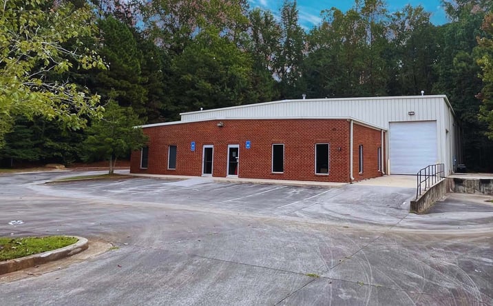 Pictures of Industrial property located at 121 Holt Industrial Cir, Acworth, GA 30101 for sales - image #1