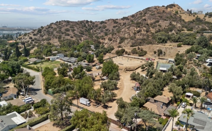 Pictures of Land property located at 10525 Tuxford Street, Los Angeles, CA 91352 for sales - image #1