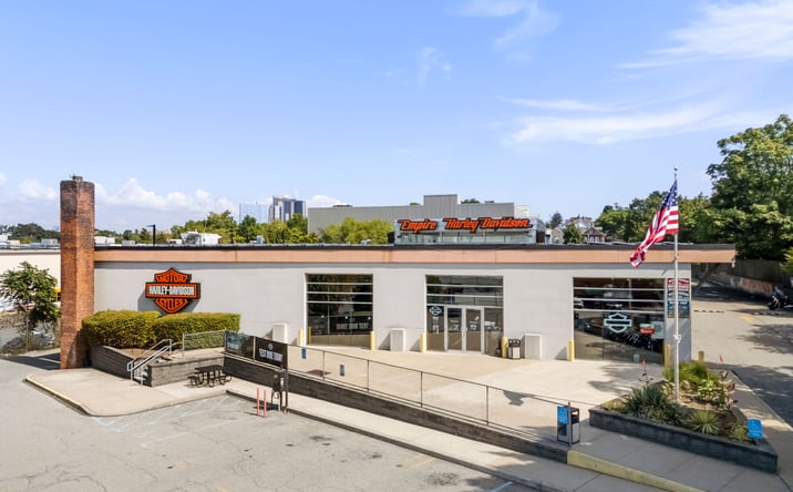 Pictures of Retail property located at 8 Industrial Ln, New Rochelle, NY 10805 for sales - image #1
