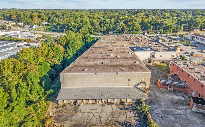 image of property at 4929 W MARKET ST Greensboro NC 27407-1563