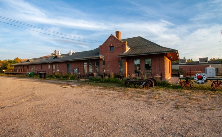 Pictures of Retail property located at 423 S Cascade St, Fergus Falls, MN 56537 for sales - image #1