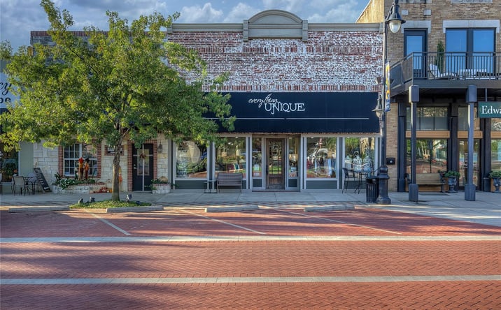 Pictures of Retail property located at 124 Main St, Sulphur Springs, TX 75482 for sales - image #1